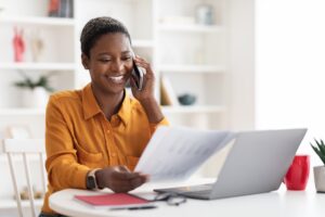 Insurance adjusters should make sure a policyholder knows what to expect during the claims process as soon as the claim hits their desk.