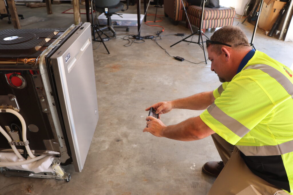 Donan’s Loss Logistics and Component Testing Lab (CTL) teams document and photograph the evidence they collect and test throughout the process to guarantee an unbroken chain of custody throughout the subrogation cycle.