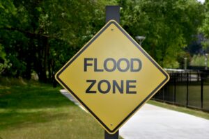 Flood zone yellow sign